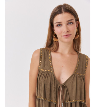 CHALECO CON VOLANTES Y TACHAS | MULAYA