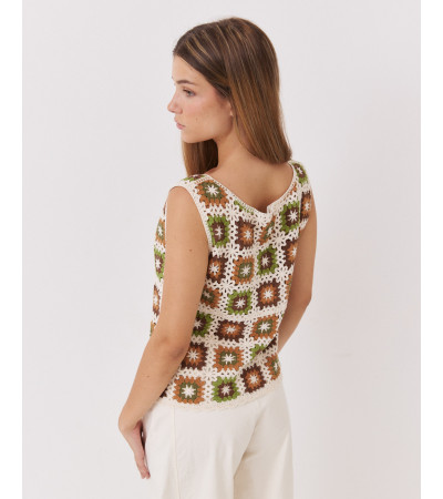 TOP DE CROCHET CON CUELLO OVALADO Y BORDADOS | MULAYA