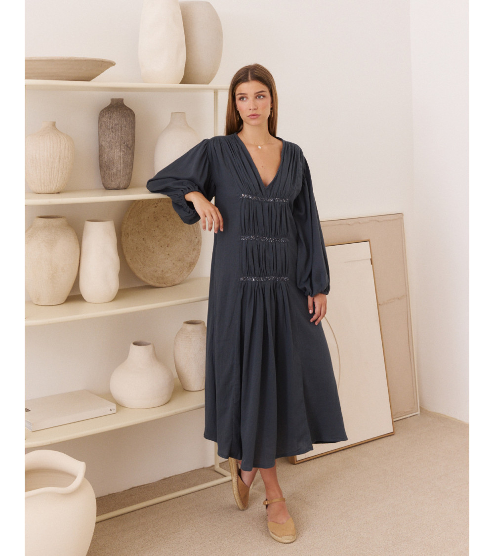 VESTIDO LARGO FRUNCIDO CON BORDADOS | MULAYA