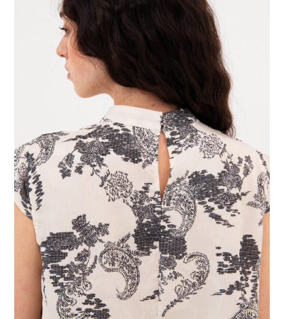 BLUSA ORIENTAL CRUZADA CON CUELLO MAO | MULAYA