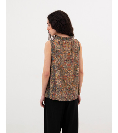 BLUSA ESTAMPADA VOLANTES
