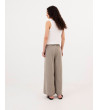 PANTALÓN CON BOLSILLOS PARCHE Y LINO | MULAYA