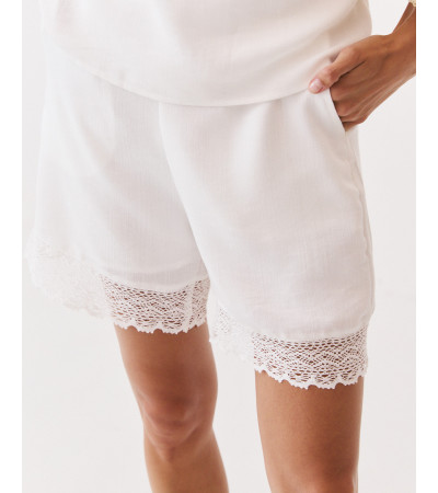 SHORT CON BAJO DE ENCAJE | MULAYA