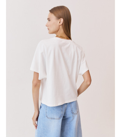 CAMISETA BOXY APLIQUES METÁLICOS | MULAYA