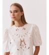 BLUSA BORDADA MANGA GLOBO ASIMÉTRICA | MULAYA