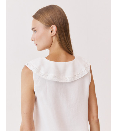 BLUSA ESCOTE V VOLANTES CON ENCAJE | MULAYA