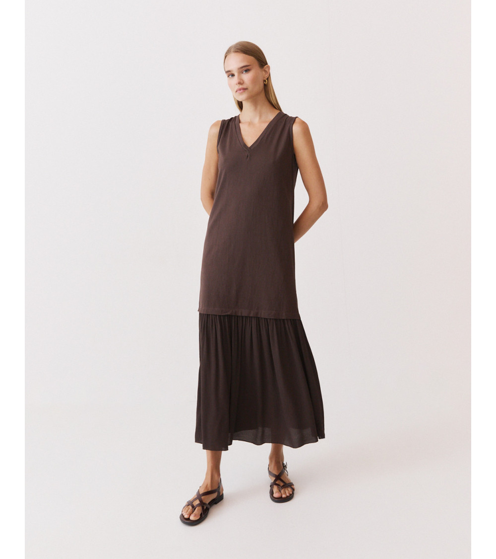 VESTIDO LARGO CON BAJO PLISADO | MULAYA