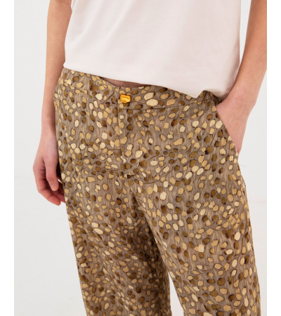 PANTALÓN WIDE LEG ESTAMPADO CON BOTÓN DORADO | MULAYA