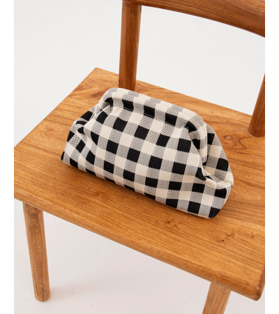 BOLSO POUCH DE CUADROS CON CADENA | MULAYA