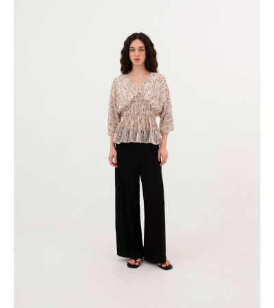 BLUSA ESTAMPADA CON FRUNCES Y VOLANTE | MULAYA