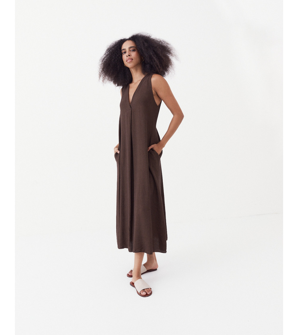 VESTIDO LARGO ESCOTE PICO MANGA SISA BOLSILLOS | MULAYA