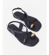 SANDALIAS PLANA ADORNO METÁLICO