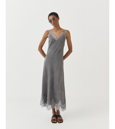VESTIDO LARGO LENCERO ESCOTE PICO TIRANTES ENCAJE | MULAYA