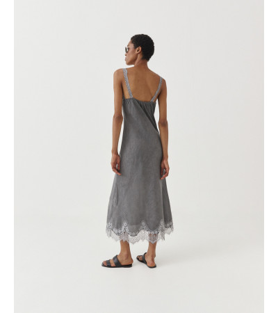 VESTIDO LARGO LENCERO ESCOTE PICO TIRANTES ENCAJE | MULAYA