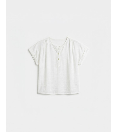 BLUSA ESCOTE BOTONES MANGA CORTA ASIMÉTRICA | MULAYA