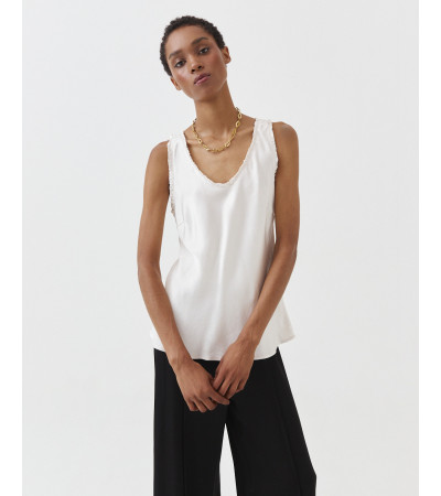 TOP CUELLO PICO VOLANTES EVASÉ