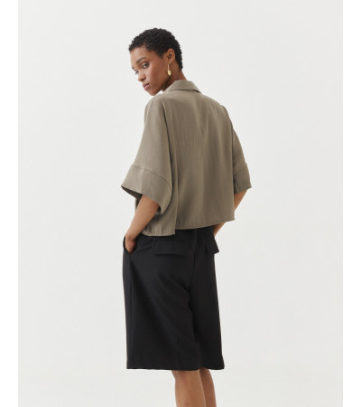 CAMISA CROP SOLAPA MANGA FRANCESA BOTONES | MULAYA