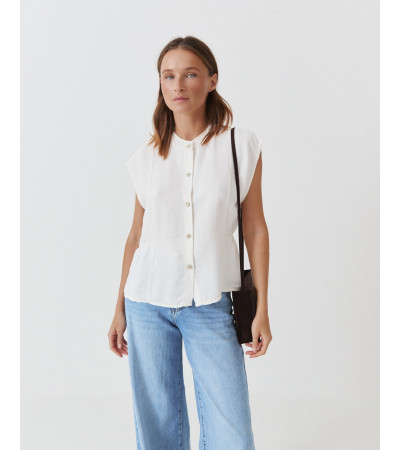 BLUSA CUELLO REDONDO MANGA CORTA VOLANTE BOTONES | MULAYA