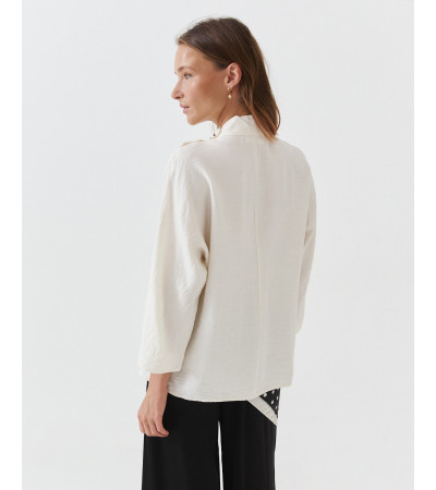 BLUSA CUELLO MAO BOTONES MANGA MURCIÉLAGO | MULAYA