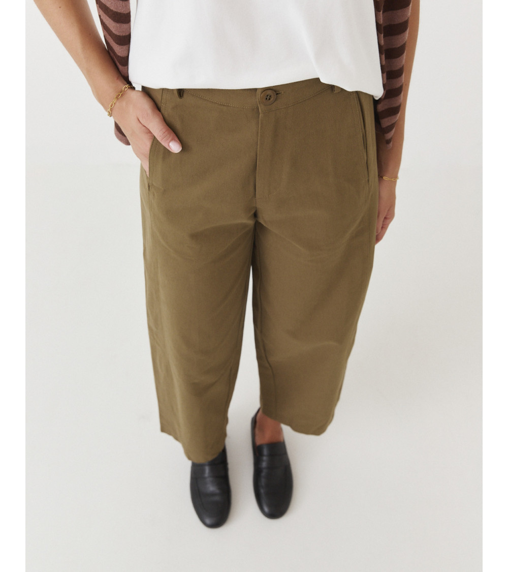 PANTALON WIDE LEG COSTURAS