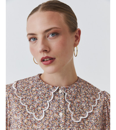 Camisa babero floral ondas ribete | Mulaya