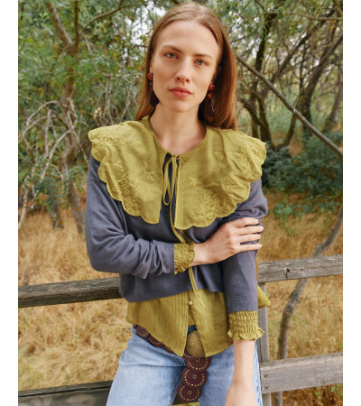 BLUSA CUELLO BEBE BORDADO LAZADA MANGA LARGA | MULAYA
