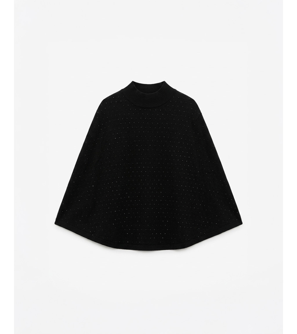 CAPA DE PUNTO CUELLO PERKIN CON GEMAS | MULAYA