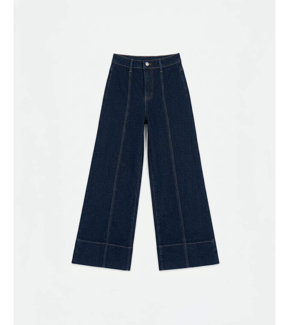 JEANS WIDE LEG CON COSTURAS Y DOBLEZ ANCHO | MULAYA