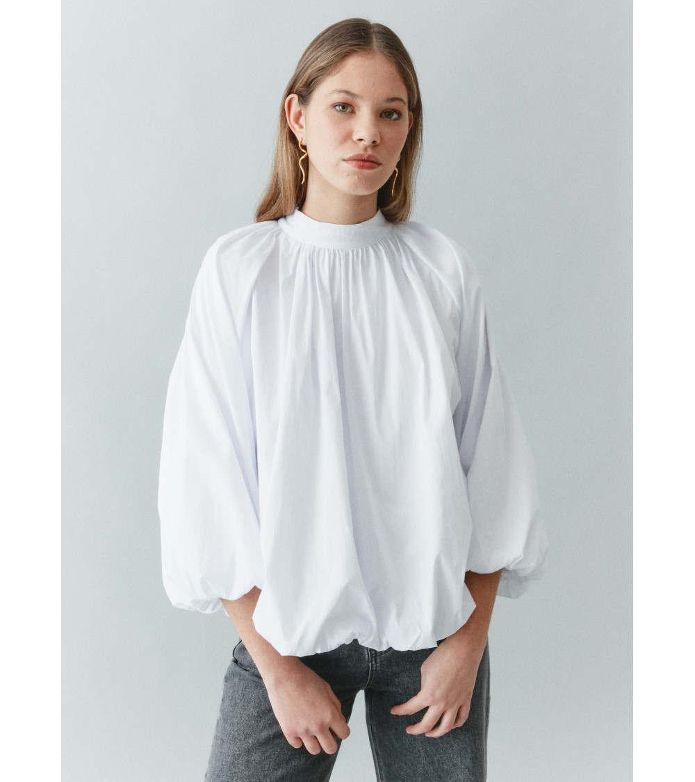 BLUSA ABULLONADA