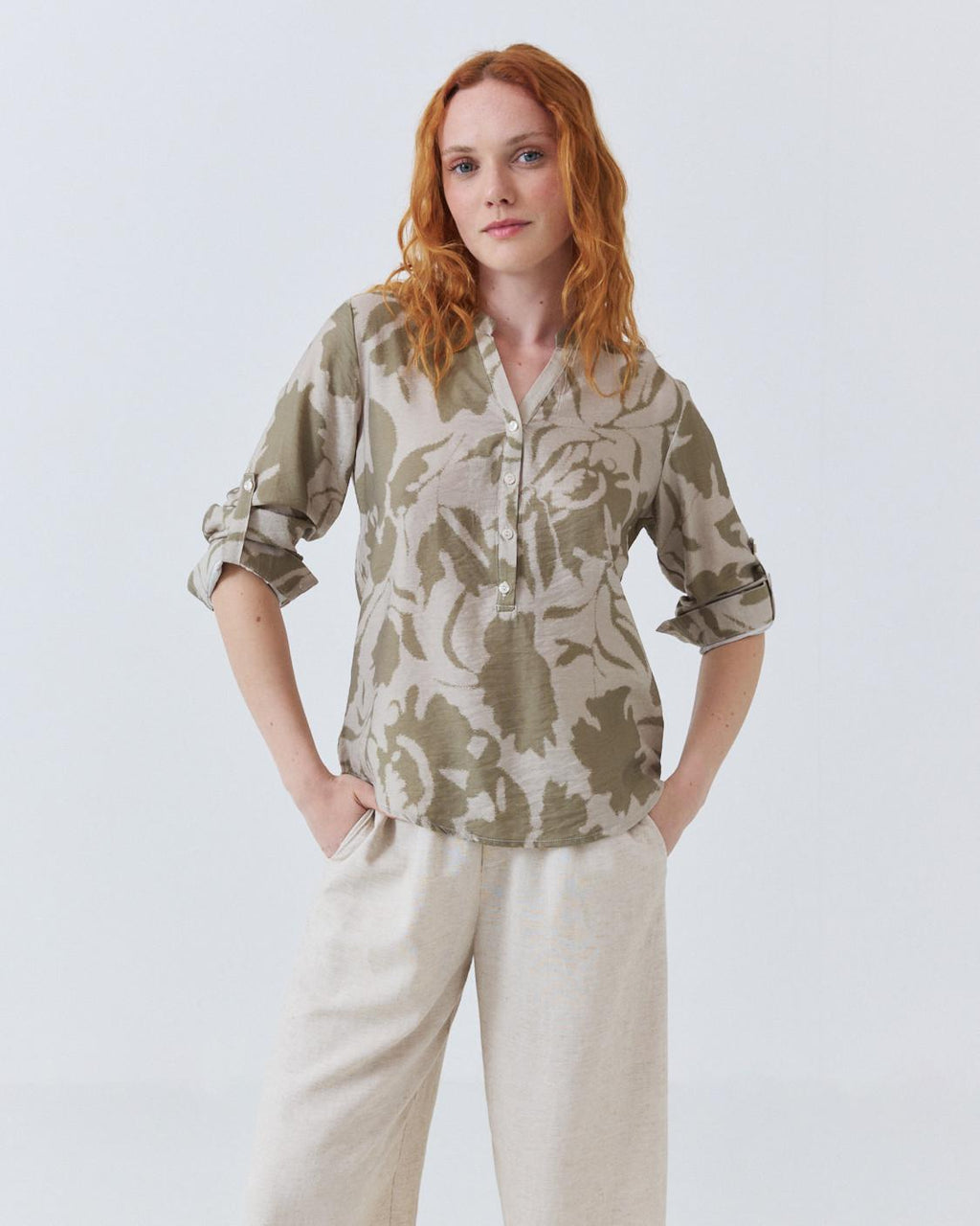 BLUSA ESTAMPADA CUELLO MAO