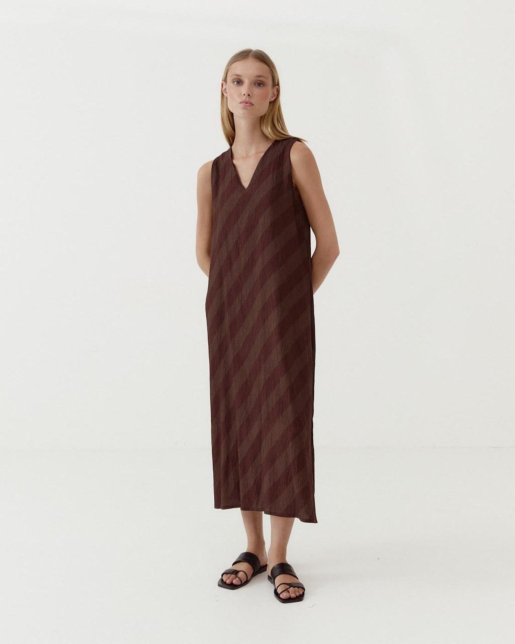VESTIDO RAYAS CUELLO EN V