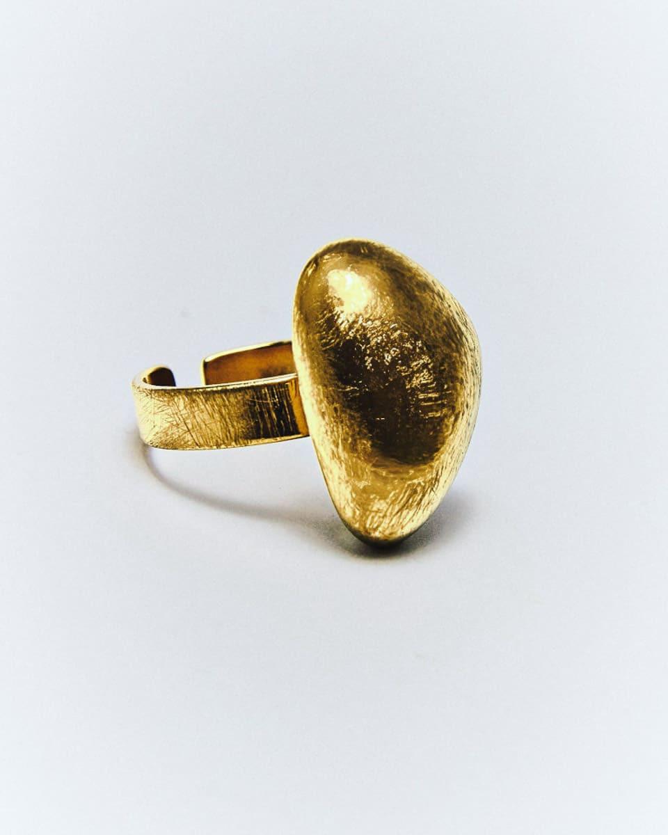 GOLD ROCK RING