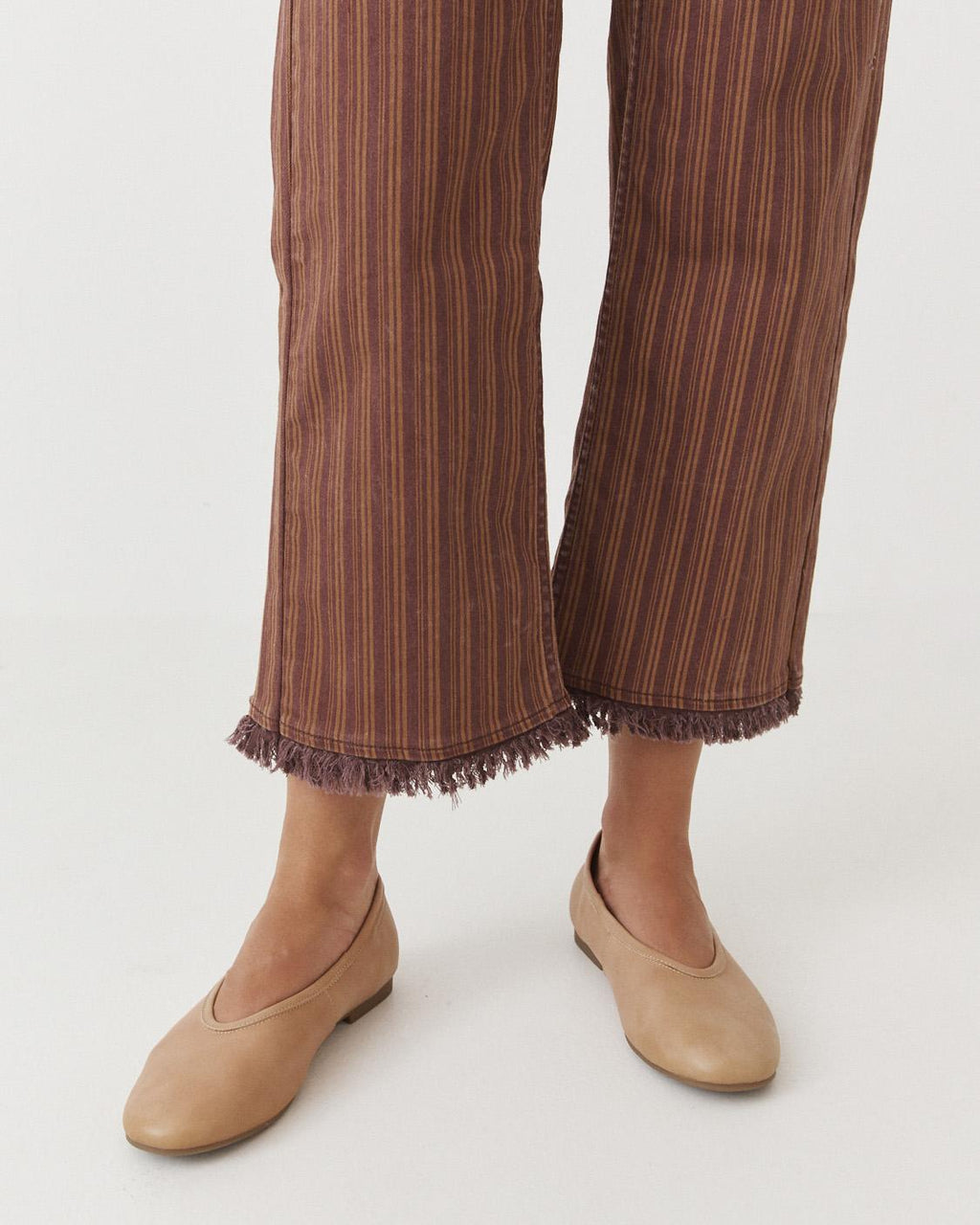 FRAYED STRIPED STRAIGHT-LEG JEANS