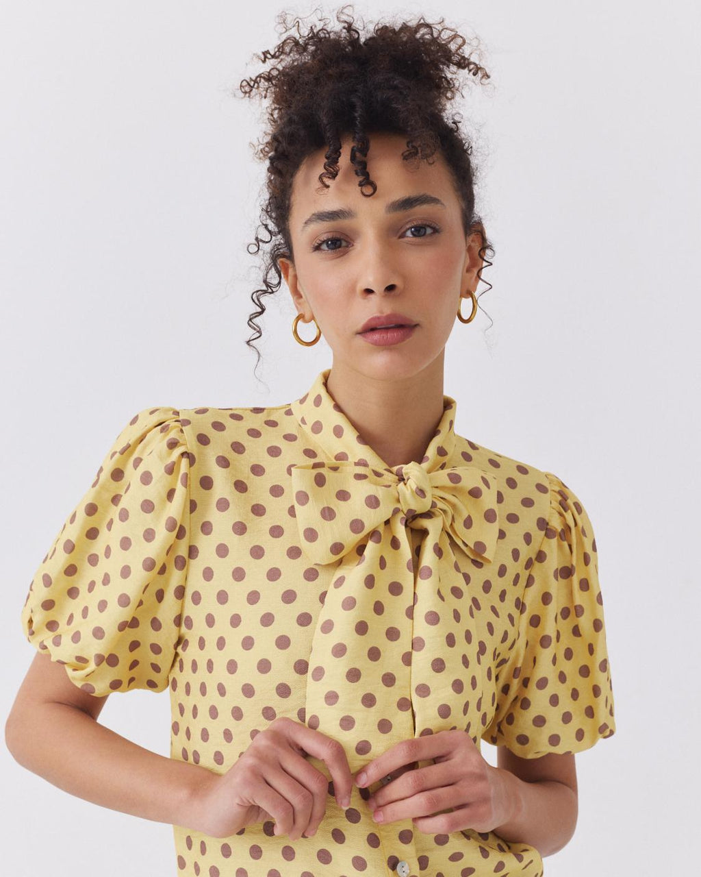 BLUSA LUNARES MANGA GLOBO