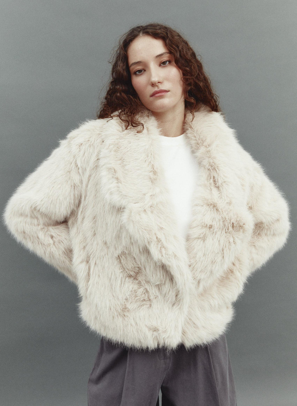 SHORT FAUX FUR COAT