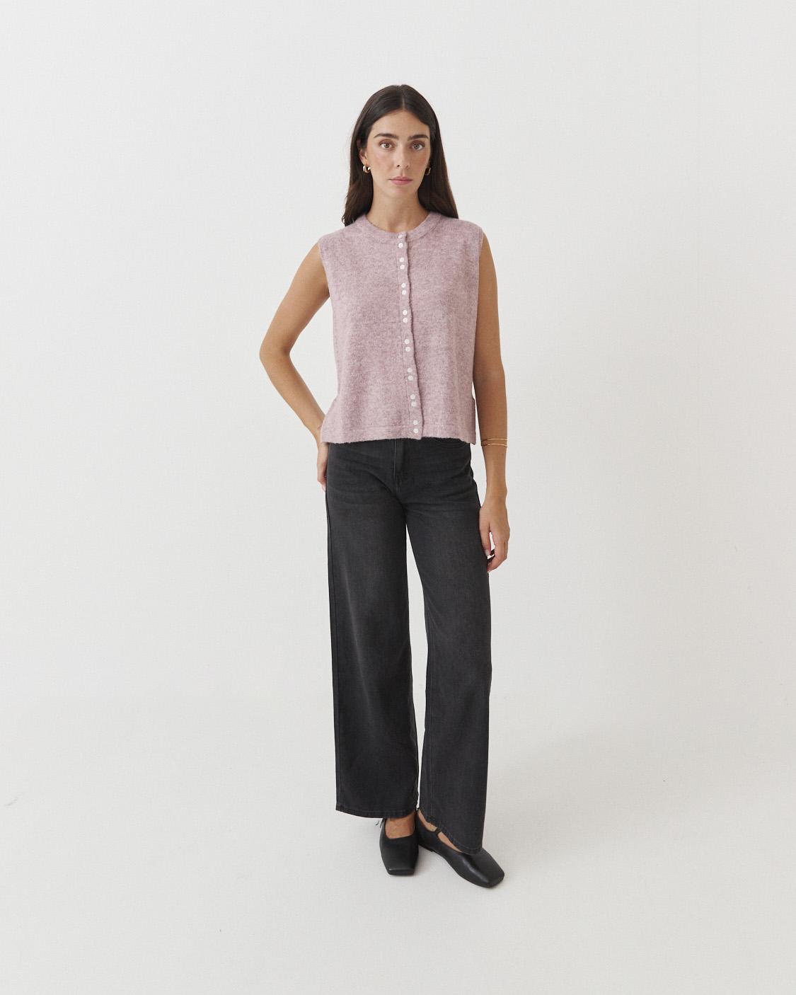 BUTTON-DOWN KNIT VEST