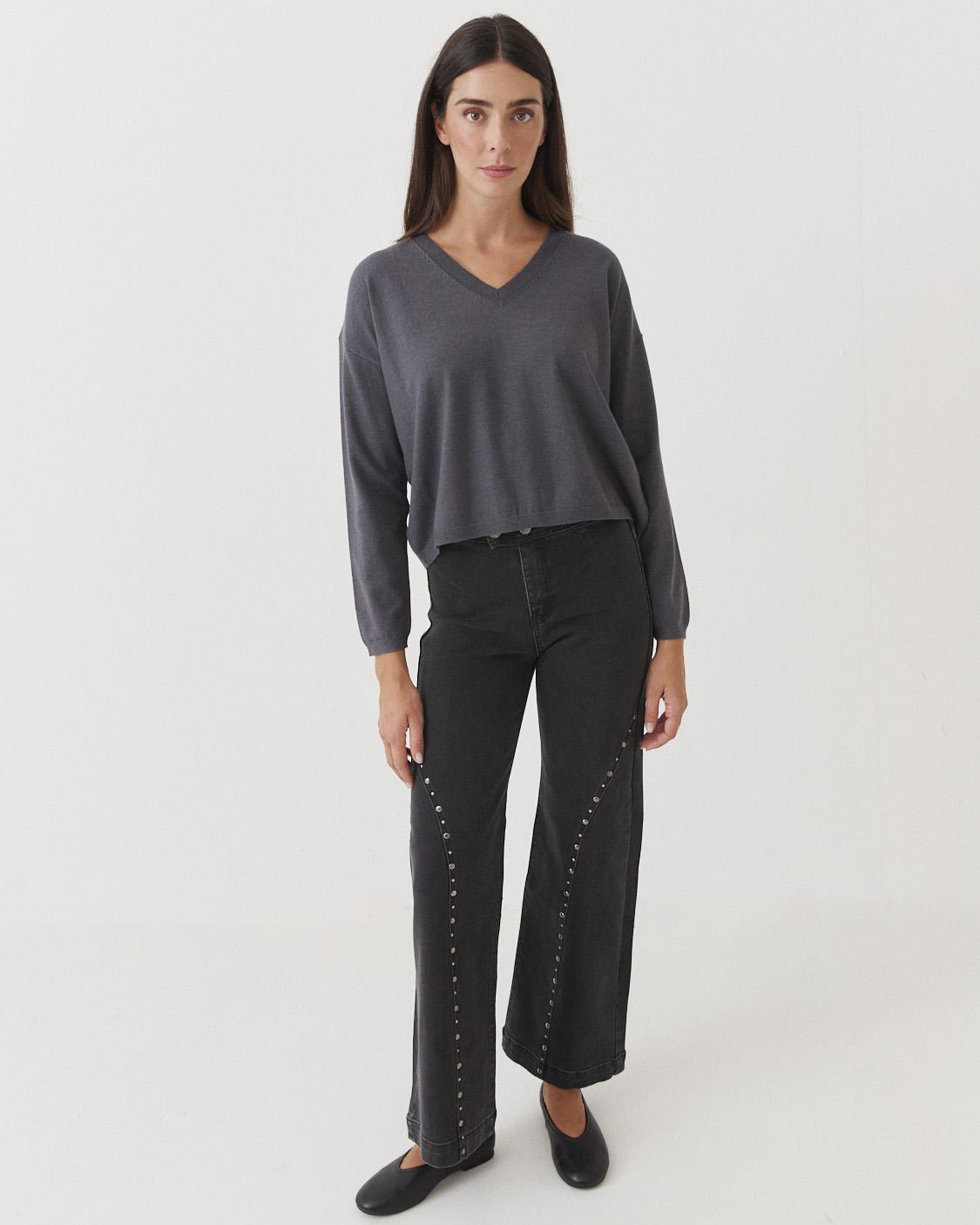 V-NECK SWEATER
