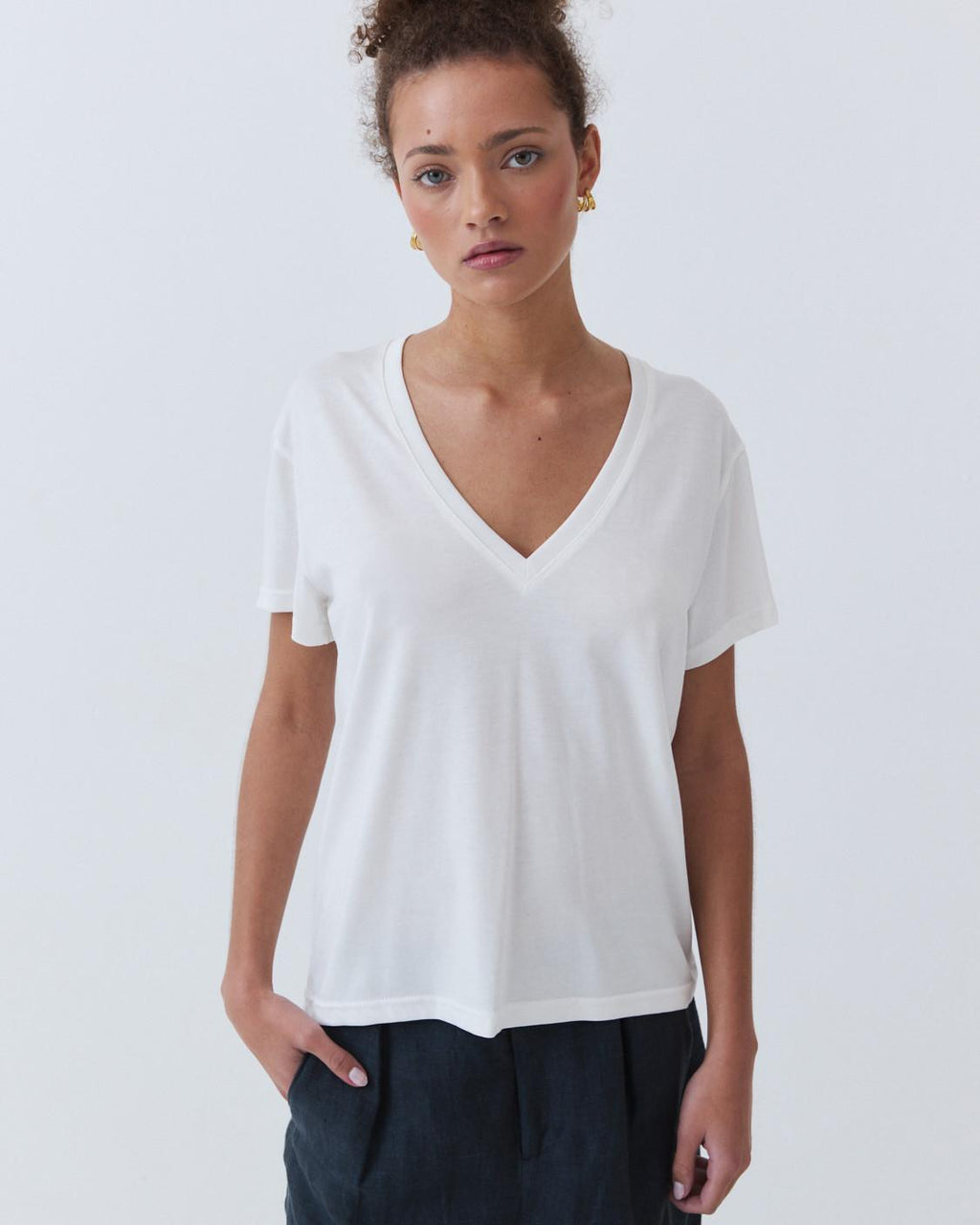 CAMISETA CUELLO PICO