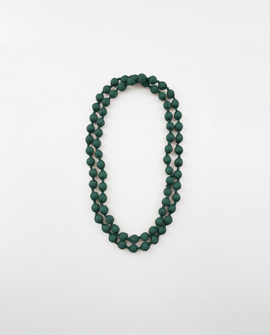 COLLAR LARGO BOLAS