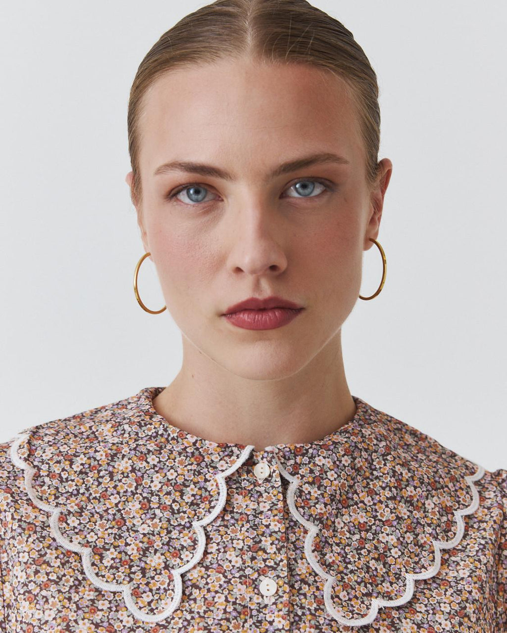 THIN HOOP EARRINGS