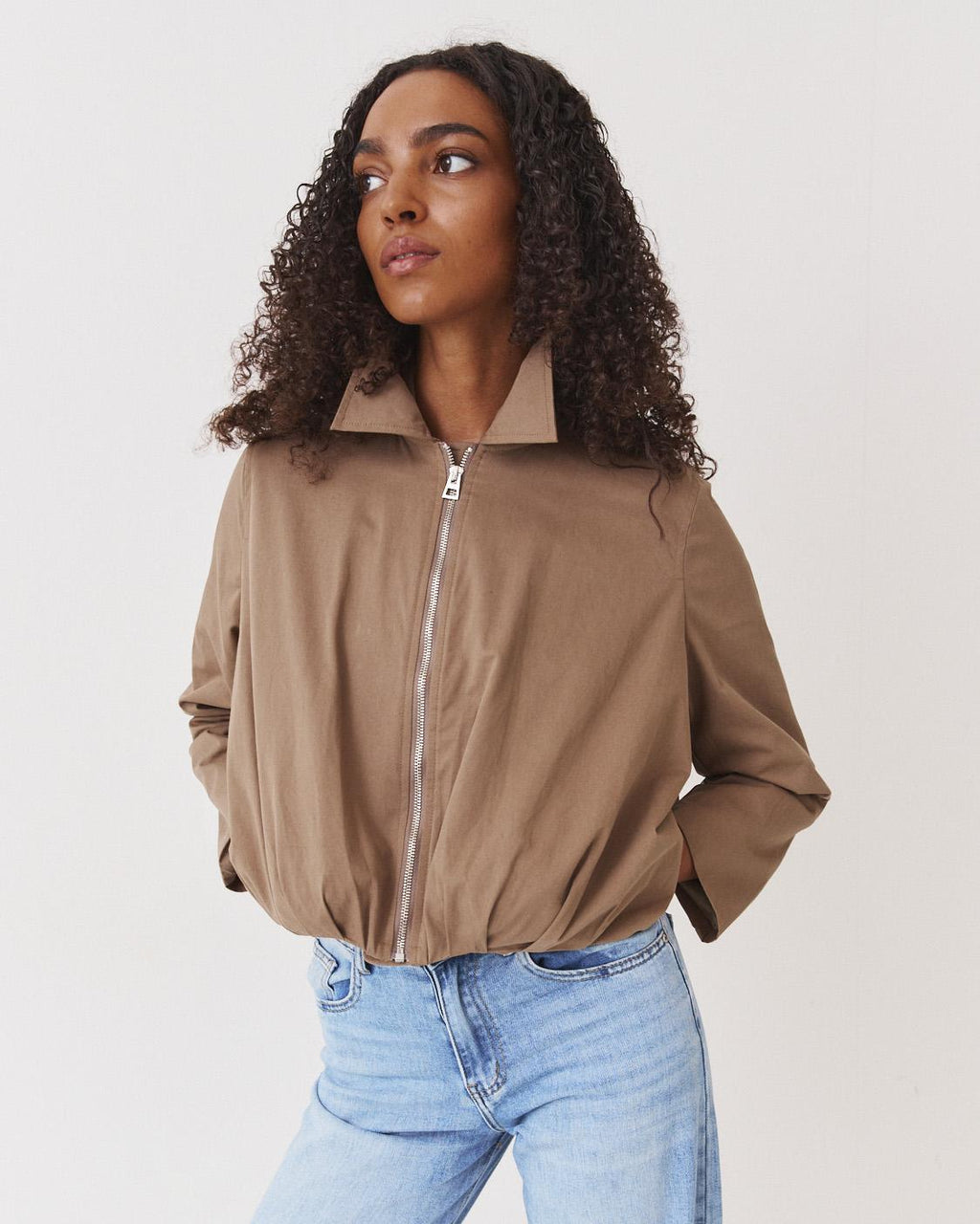 LAPEL COLLAR ZIPPER JACKET