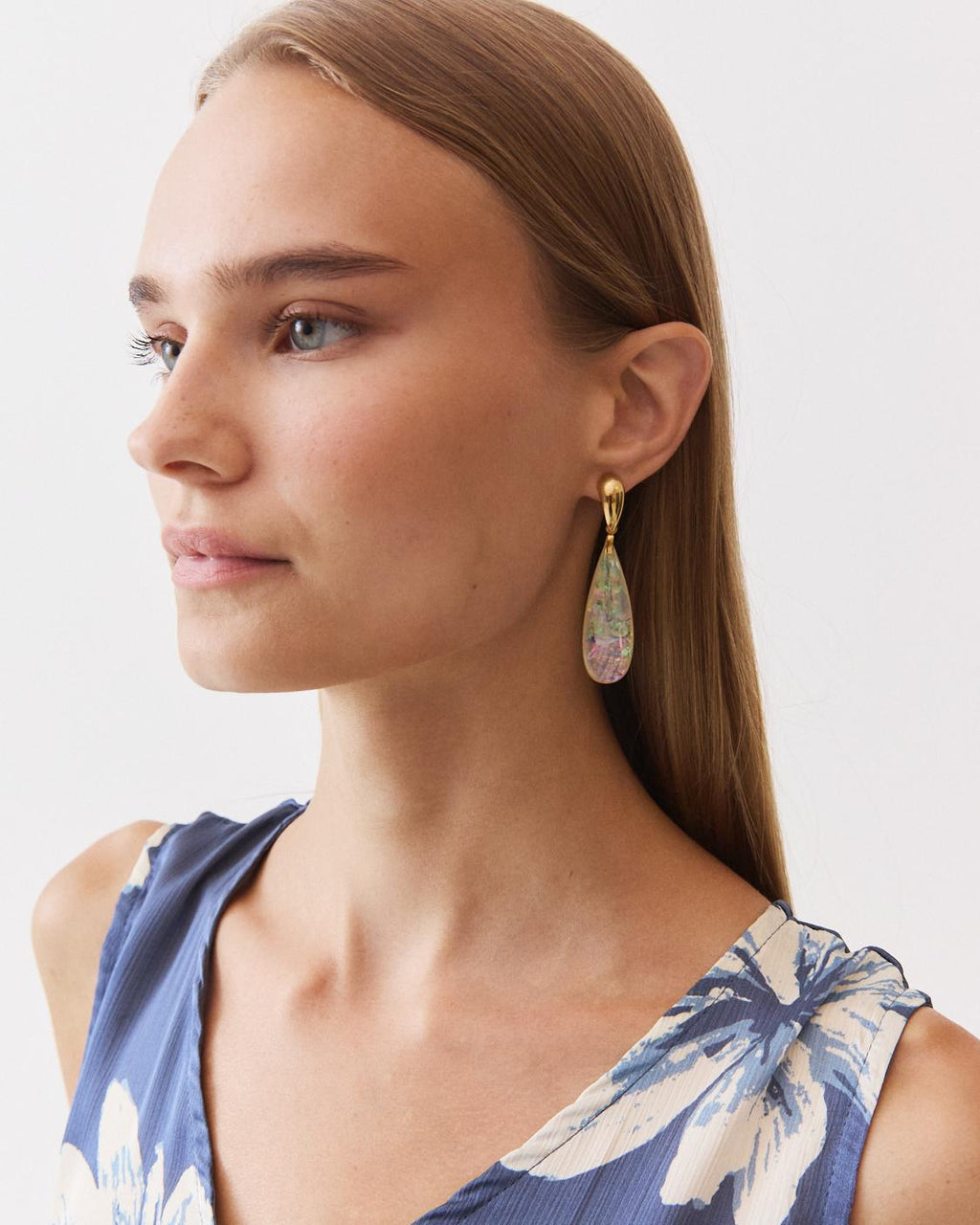 GOLD DROP EARRINGS
