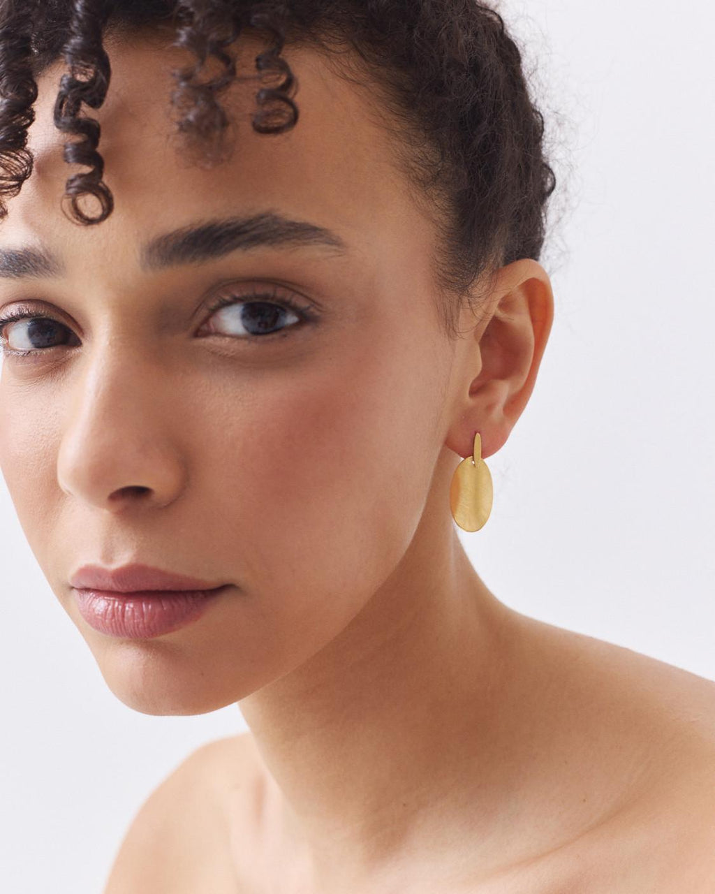OVAL DISK EARRINGS