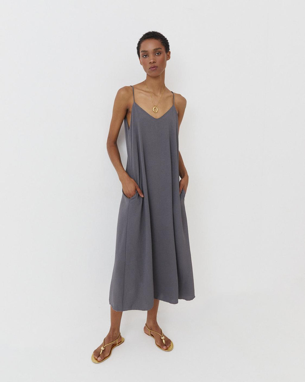 VESTIDO BÁSICO TIRANTES