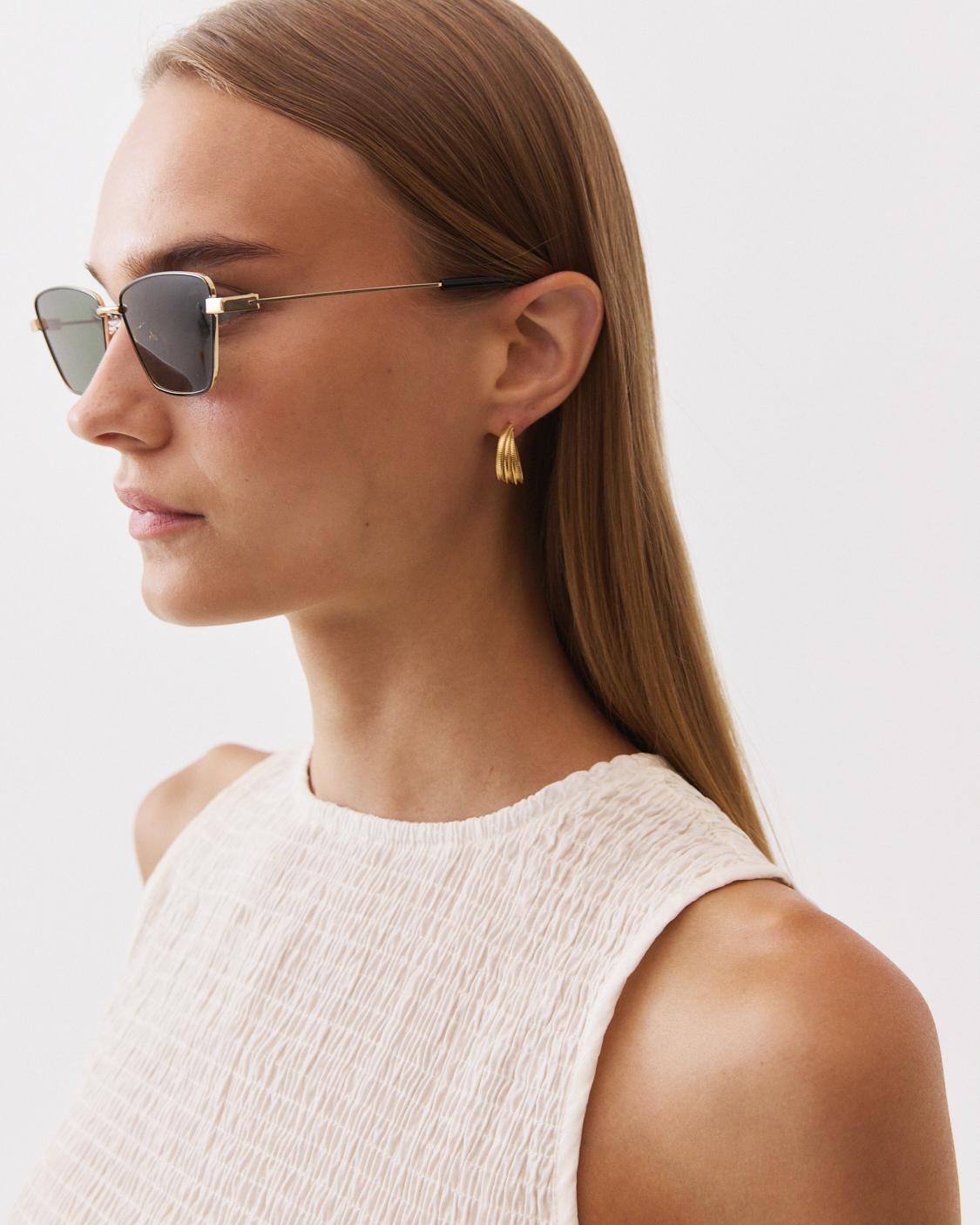 MULTIPLE HOOP EARRINGS