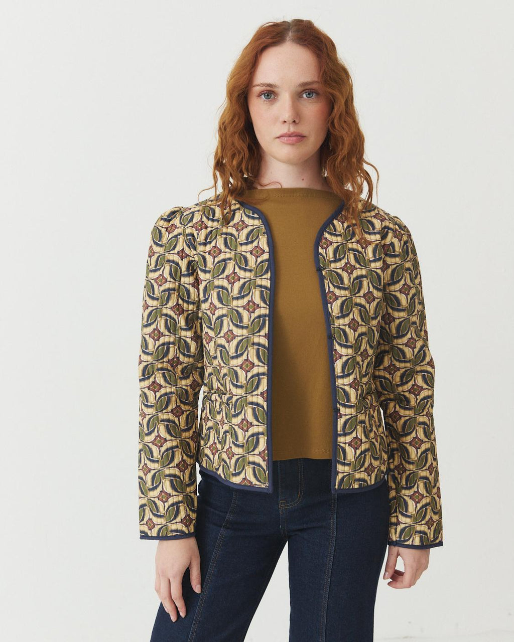 CHAQUETA ACOLCHADA ESTAMPADA