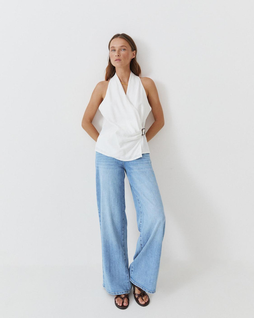 TOP CRUZADO BROCHE LATERAL