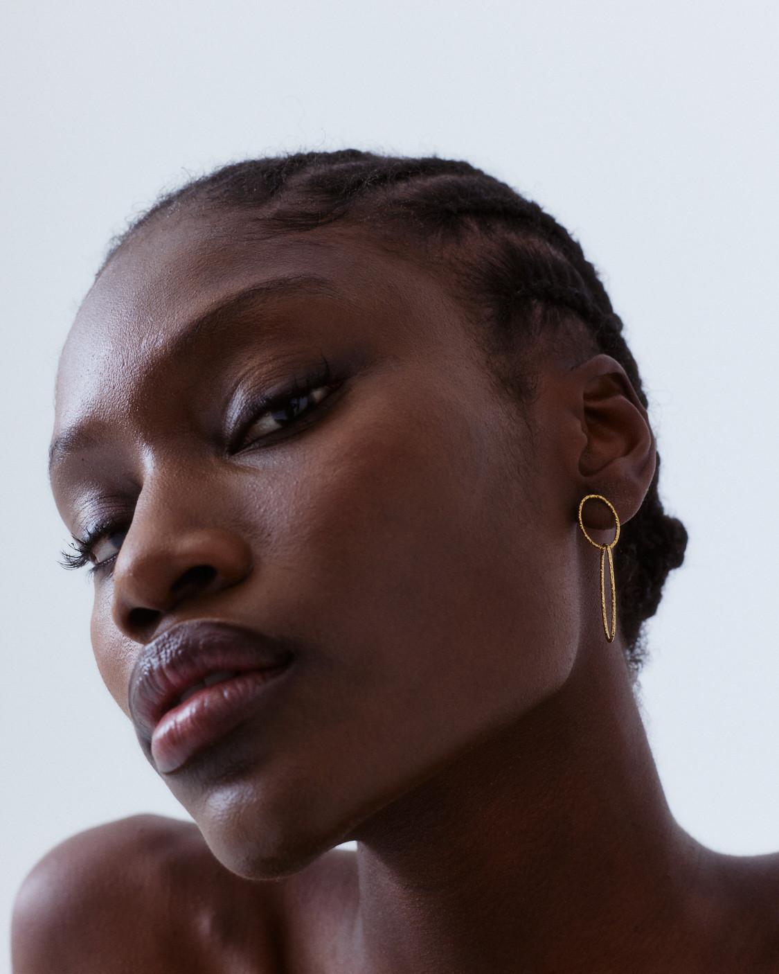 LONG OVAL EARRINGS