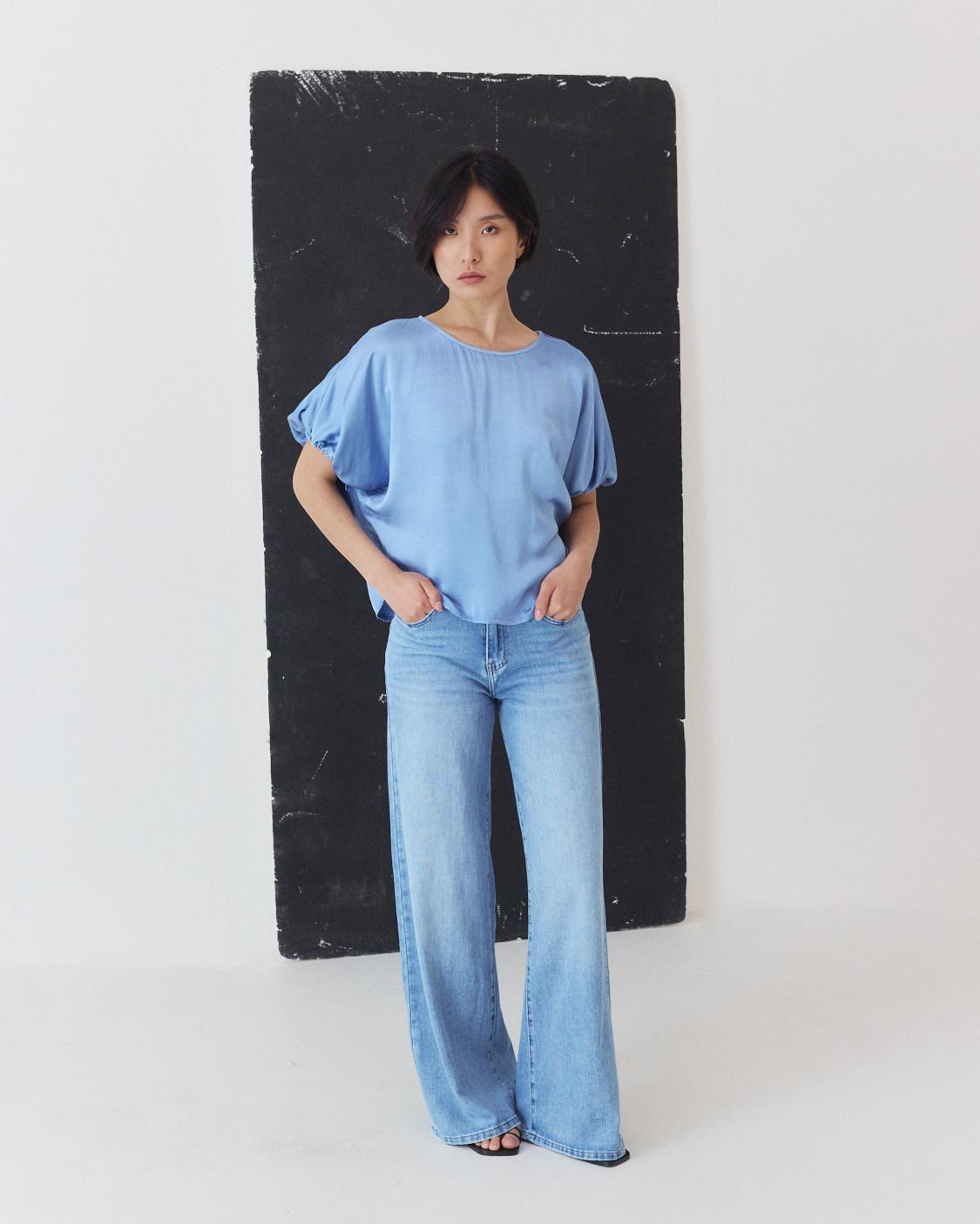 BLOUSE WITH SLEEVE DETAIL