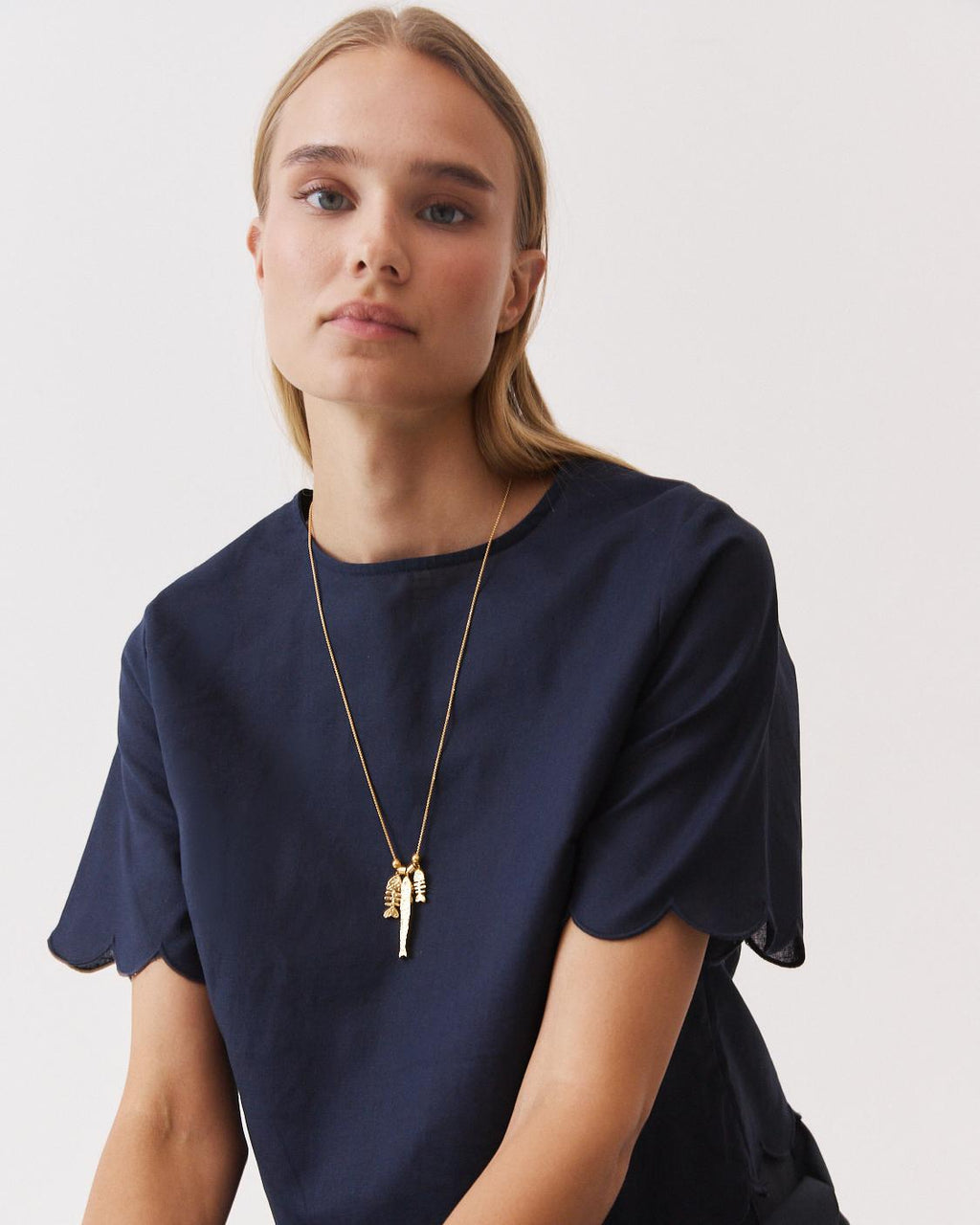 FISH PENDANT NECKLACE